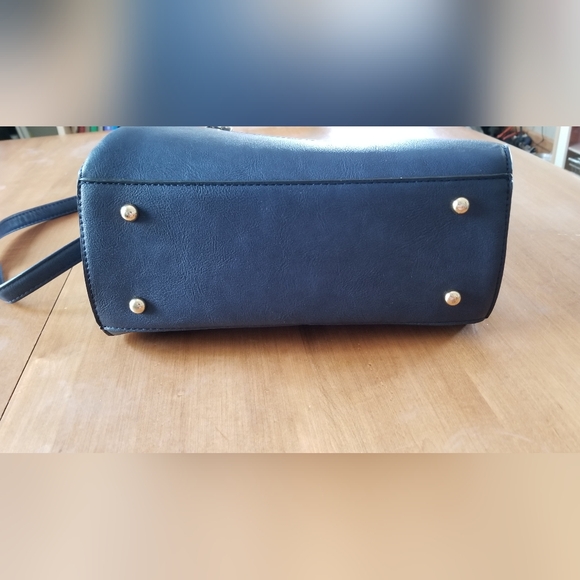 Blue Purse - Picture 4 of 6
